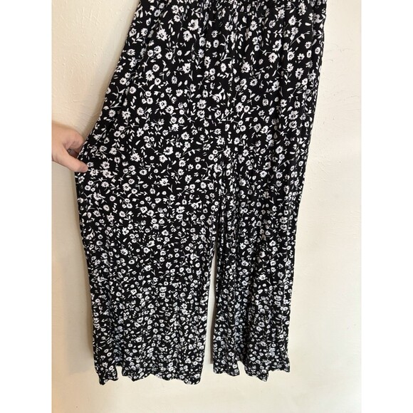 Grayson Jumpsuit Small Black White Floral Flowers Sleeveless Ruched Boho Hippie - Picture 4 of 8